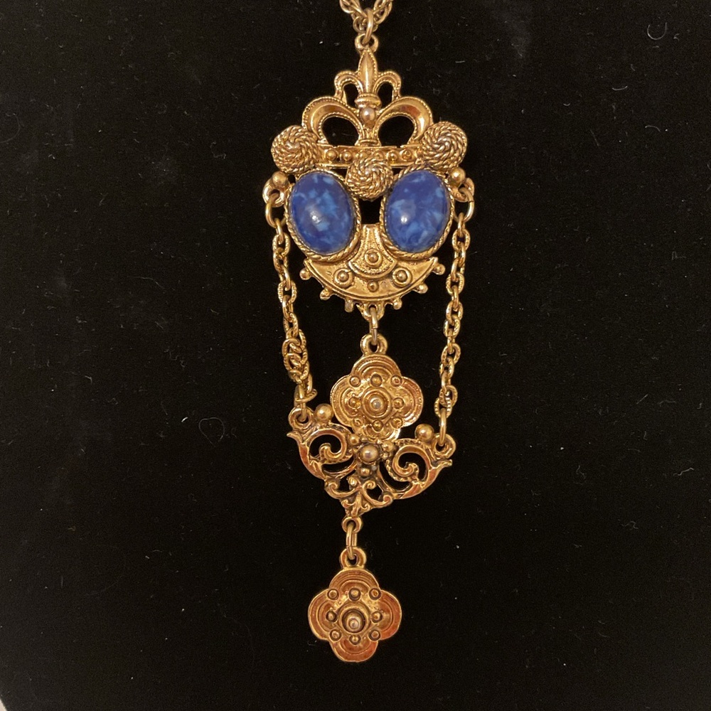 #18 Vintage Ornate Necklace with Pendant featuring 2 Lapis Glass Cabachons - Picture 2 of 5